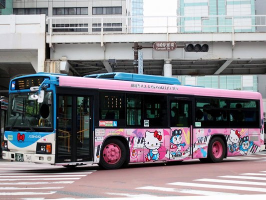 Kawasaki Hello Kitty Bus
