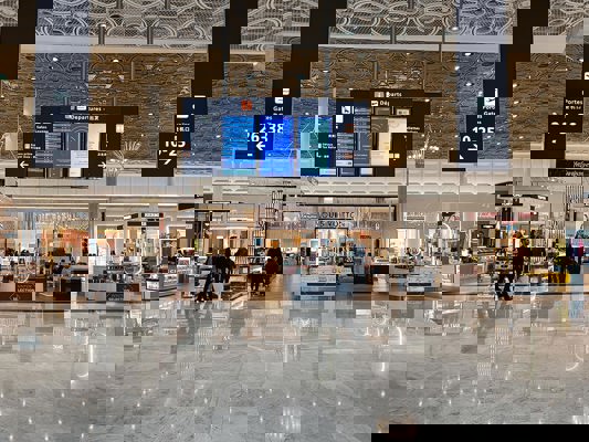Duty free area of ​​CDG terminal 1