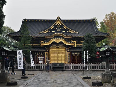 Tôshôgu, building covered in gold