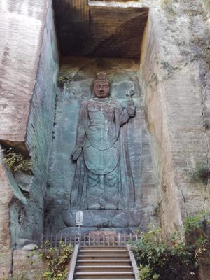 Giant statue of Hyaku-Shaku Kannon