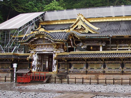 Gohonsha behind the Karamon gate