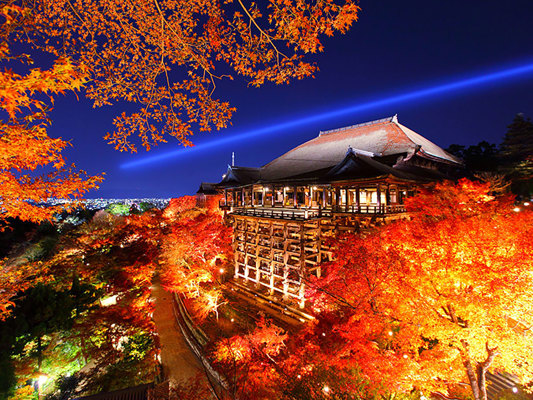 Kiyomizu-dera in the evening in autumn