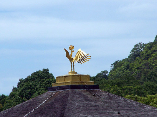 Chinese Phoenix at the top of the temple