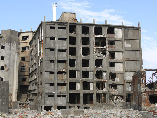 The ruins of a building