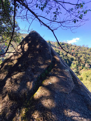 Fuji-iwa rock / 富士岩
